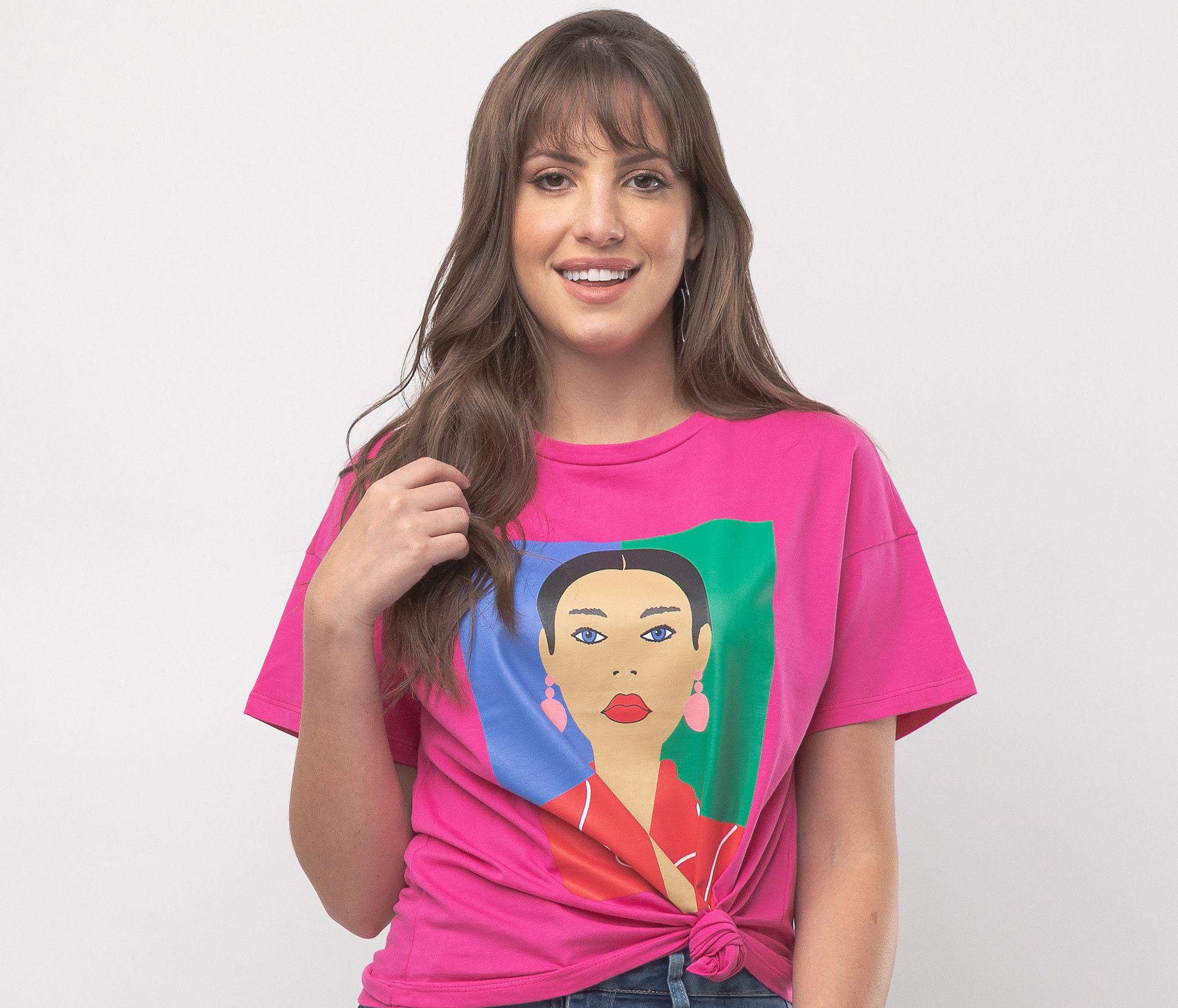 Camiseta rosa com estampa de ilustração de rosto feminino